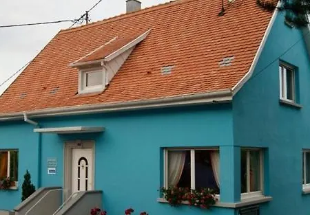 La Maison Bleue